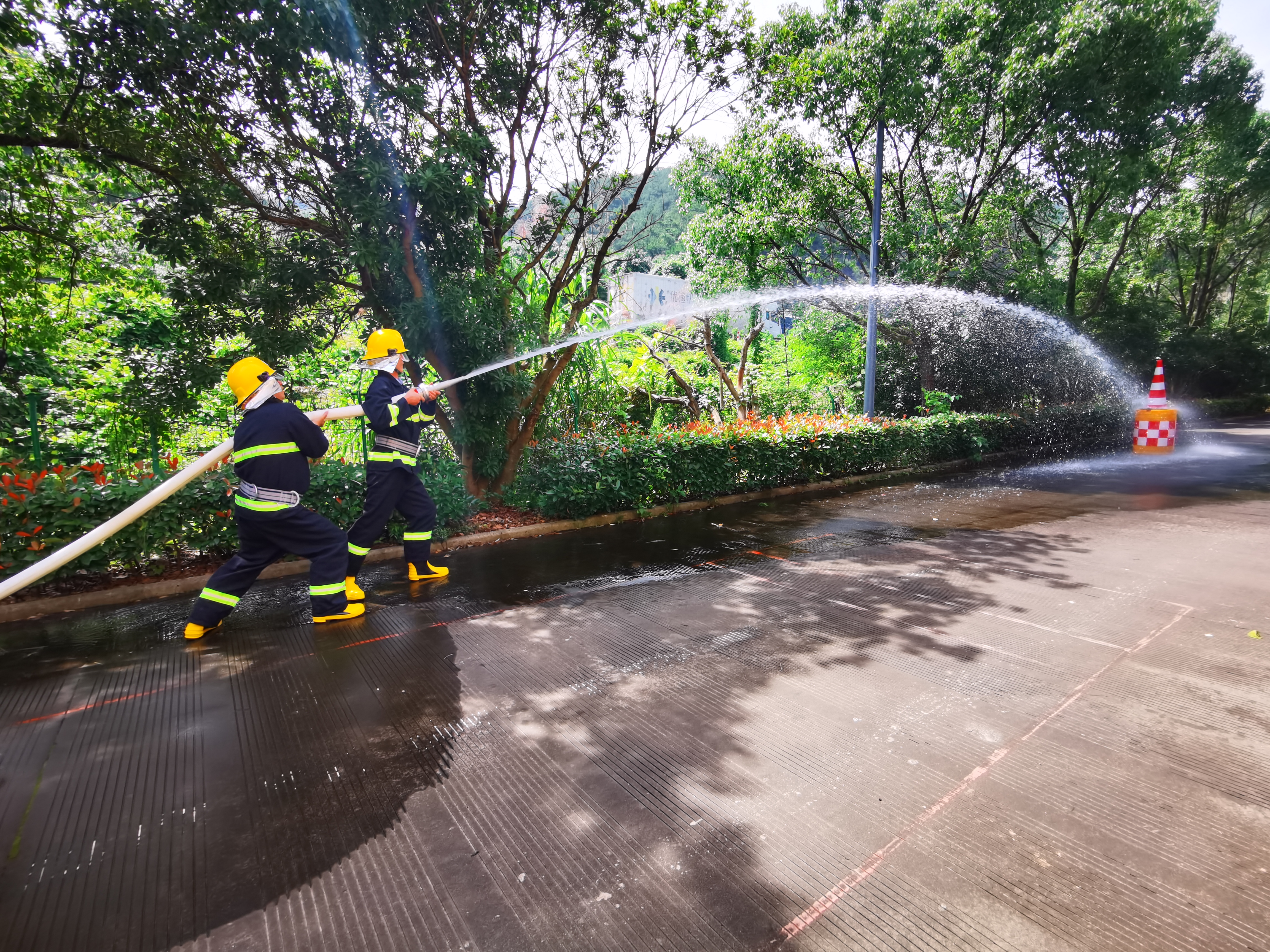 1658393032352533.jpg 20220624.07進行滅火演習 陳智慧攝.jpg