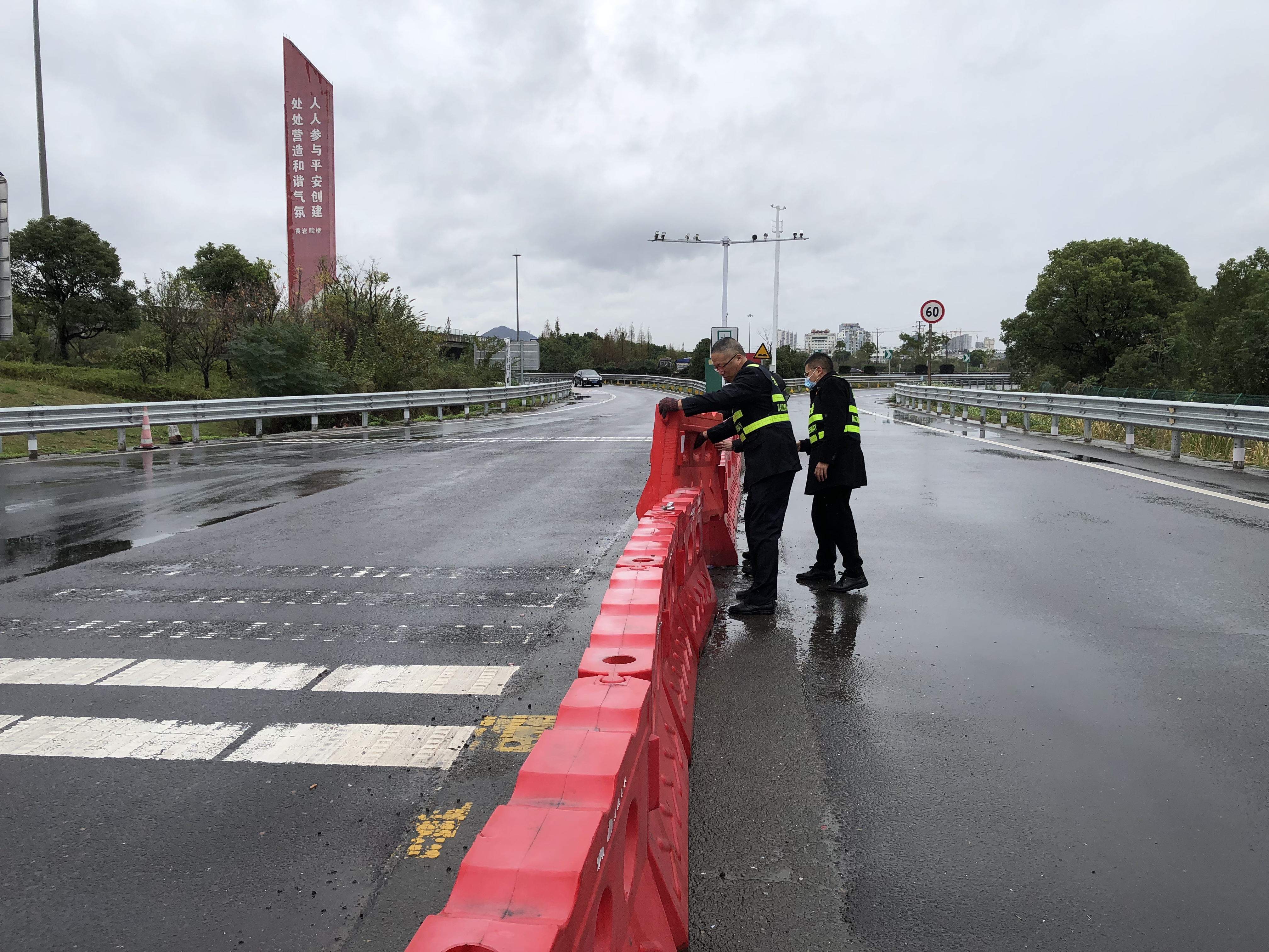 1670316032491803.jpg 照片2洪清源拍攝.jpg